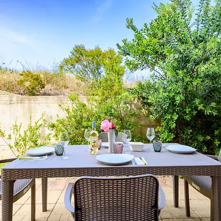 Vicino Al Mare Bacu E Ludu B *