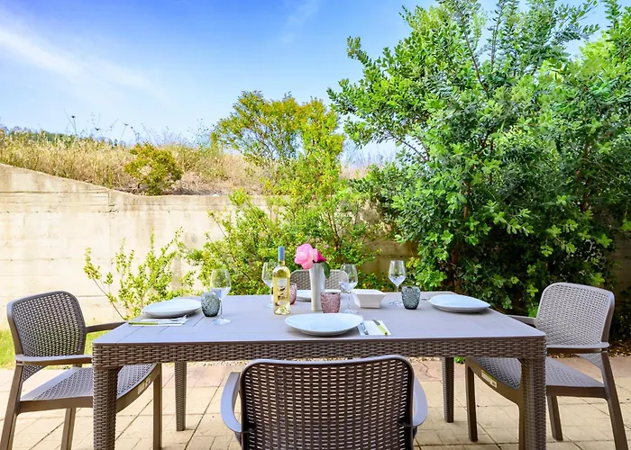 Vicino Al Mare Bacu E Ludu B *