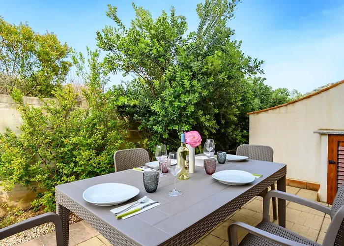 Vicino Al Mare Bacu E Ludu B *